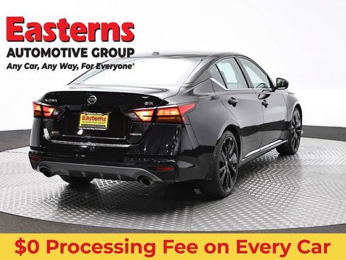 Used 2022 Nissan Altima 2.0 SR FWD image 5