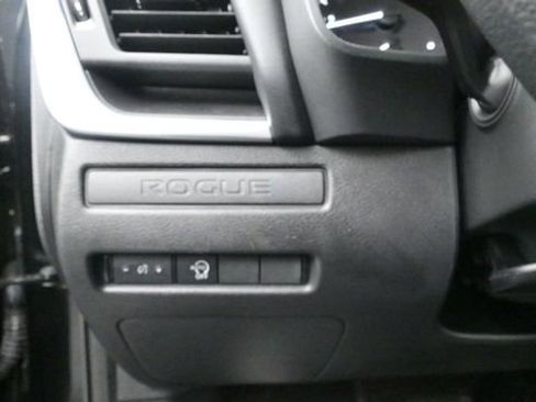 Used 2023 Nissan Rogue S AWD/4WD image 23