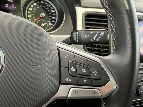 Used 2021 Volkswagen Atlas SE w/ Panoramic Sunroof Package FWD image 13