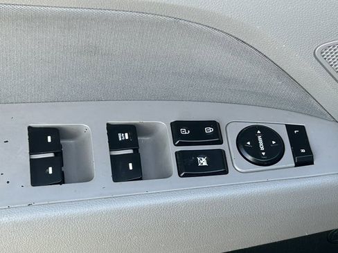 Used 2019 Hyundai Elantra SEL image 23