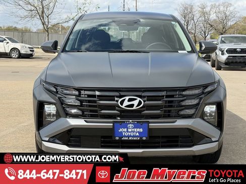 Used 2025 Hyundai Tucson SE image 3