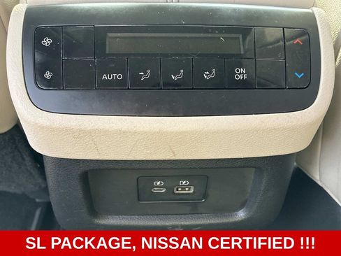 Used 2022 Nissan Pathfinder SL AWD/4WD image 14