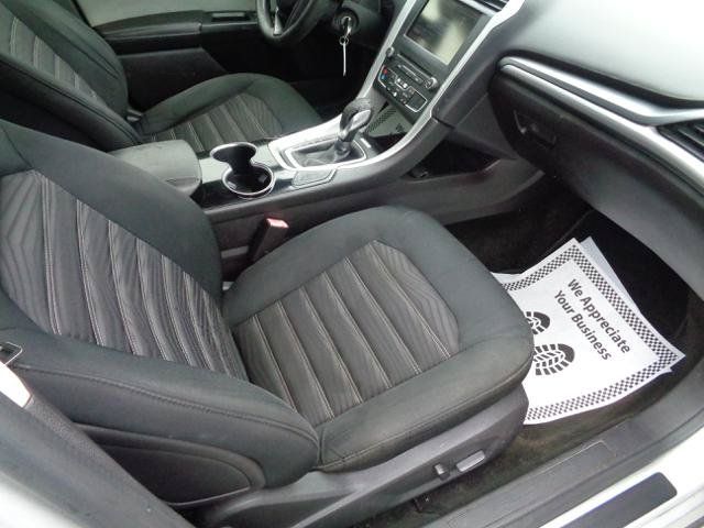 Used 2016 Ford Fusion SE FWD image 23