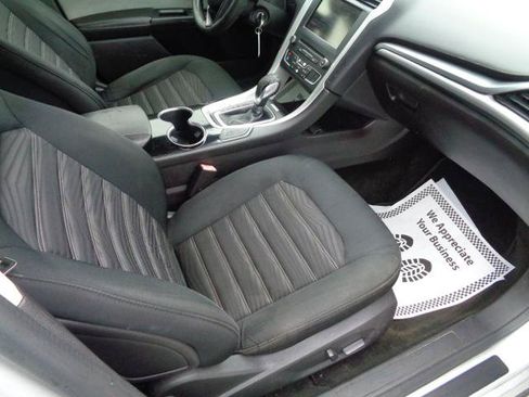 Used 2016 Ford Fusion SE FWD image 23