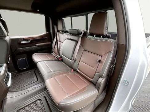 Used 2023 GMC Sierra 1500 Denali w/ Denali Reserve Package AWD/4WD image 16