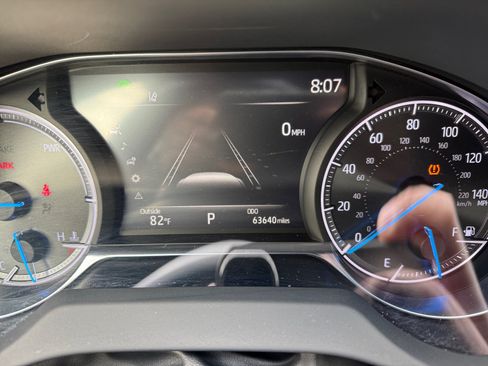 Used 2021 Toyota Venza XLE w/ Softex Package AWD/4WD image 11