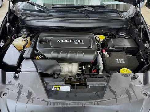 Used 2017 Jeep Cherokee Trailhawk w/ Cold Weather Group image 30