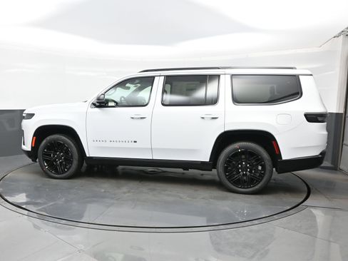 New 2026 Jeep Grand Wagoneer Limited AWD/4WD image 3