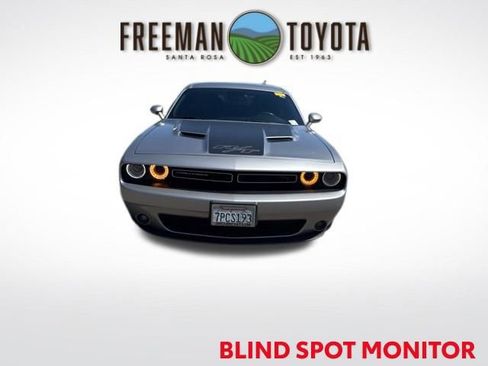 Used 2015 Dodge Challenger R/T w/ Quick Order Package 28B R/T RWD image 3