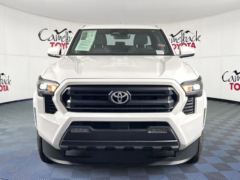 Used 2025 Toyota Tacoma SR5 image 3