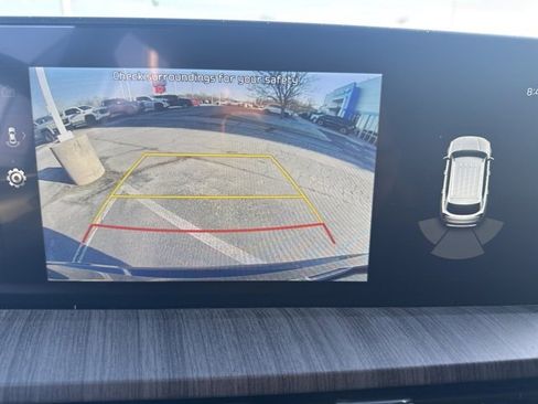 Used 2024 Kia Telluride EX w/ EX Captain's Chair Package image 8