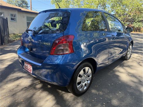 Used 2008 Toyota Yaris 2-Door Hatchback FWD image 5
