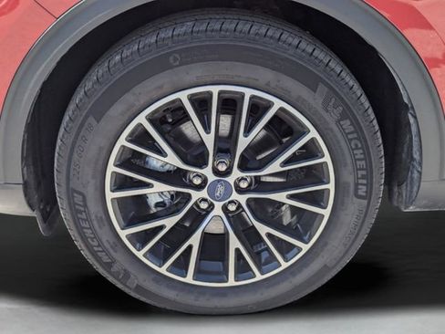 Used 2022 Ford Escape Titanium w/ Titanium Premium Package image 15