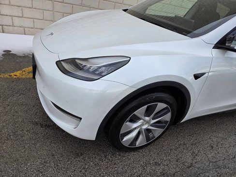 Used 2020 Tesla Model Y Long Range image 15