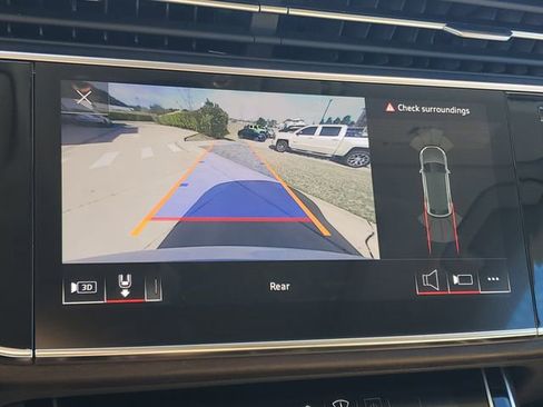 Used 2022 Audi Q8 Prestige w/ Prestige Package image 24