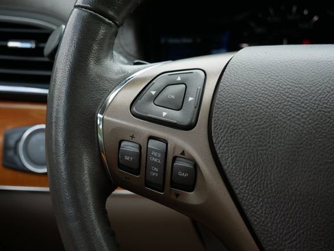 Used 2013 Lincoln MKX AWD image 18