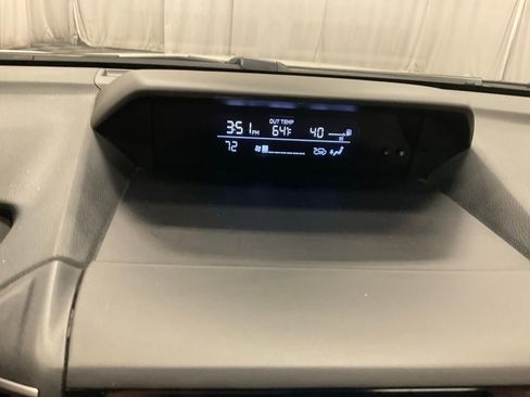 Used 2023 Subaru Crosstrek 2.0i Premium image 15