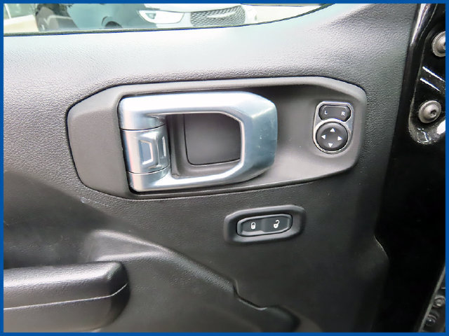 Used 2021 Jeep Wrangler Unlimited Sport AWD/4WD image 12