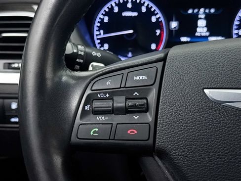 Used 2016 Hyundai Genesis 3.8 RWD image 28