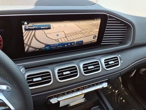 New 2026 Mercedes-Benz GLS 450 4MATIC image 5