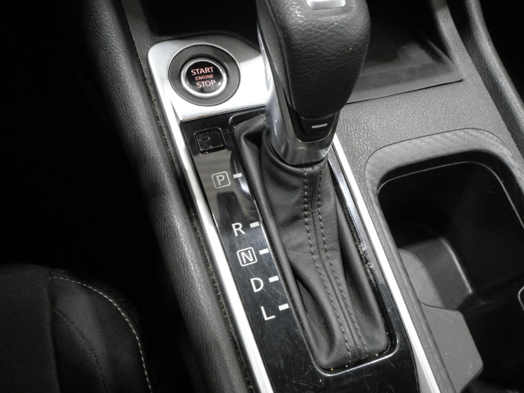 Used 2024 Nissan Sentra SV FWD image 21