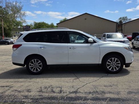 Used 2014 Nissan Pathfinder SV AWD/4WD image 4