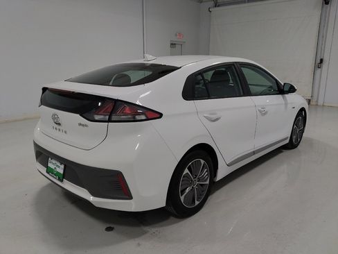 Used 2020 Hyundai Ioniq SE image 9
