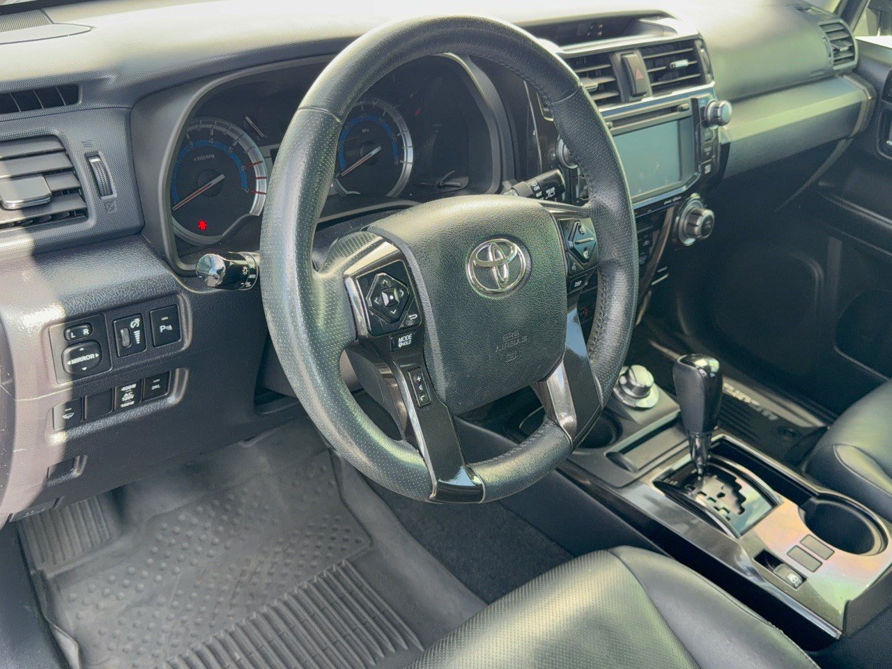 Used 2019 Toyota 4Runner Limited AWD/4WD image 4