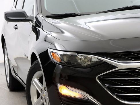 Used 2022 Chevrolet Malibu LS image 4