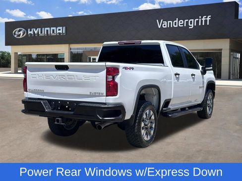 Used 2022 Chevrolet Silverado 2500 Custom w/ Custom Value Package AWD/4WD image 10
