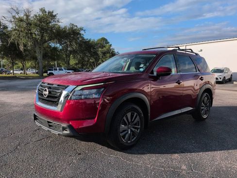 Certified 2023 Nissan Pathfinder SV FWD image 8