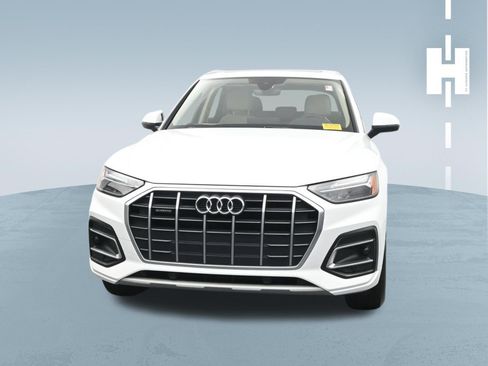 Used 2023 Audi Q5 2.0T Premium w/ Convenience Package AWD/4WD image 2