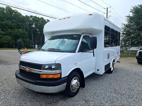 Used 2015 Chevrolet Express 3500 w/ Shuttle Bus Package image 3