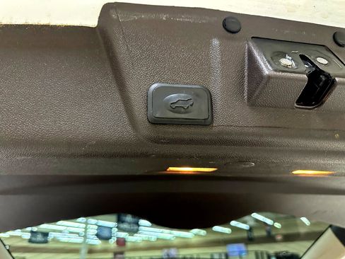 Used 2015 Buick Enclave Leather image 15