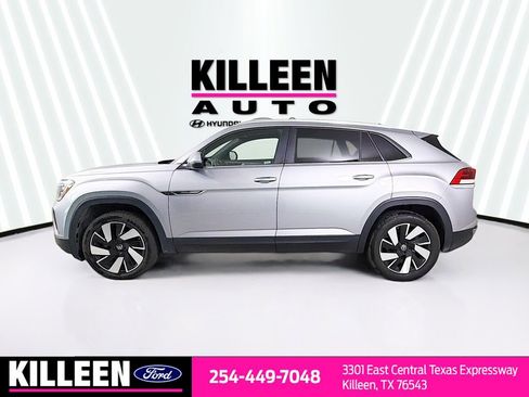 Used 2025 Volkswagen Atlas Cross Sport SE image 4