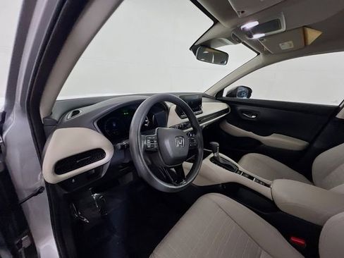 Certified 2025 Honda HR-V LX image 16