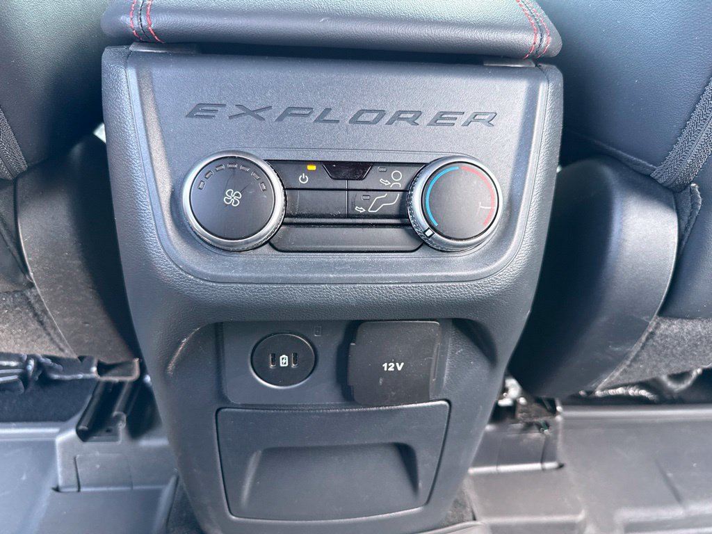 Used 2025 Ford Explorer ST-Line AWD/4WD image 13