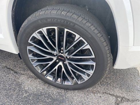 Used 2026 GMC Terrain Denali image 11