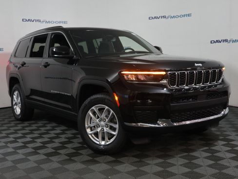 New 2025 Jeep Grand Cherokee L Laredo image 2