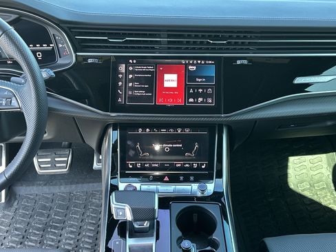 Used 2024 Audi SQ8 Prestige w/ Prestige Package image 29