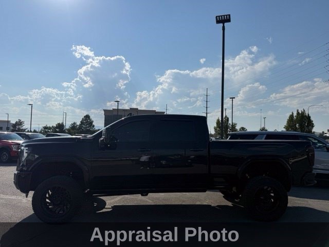 Used 2024 GMC Sierra 3500 Denali Ultimate AWD/4WD image 3