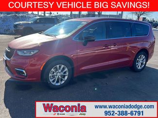 New 2026 Chrysler Pacifica Select AWD/4WD video 1