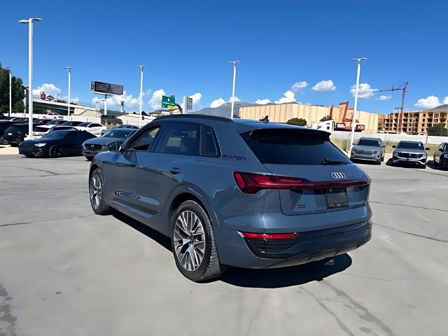 Used 2024 Audi Q8 e-tron Premium Plus AWD/4WD image 5