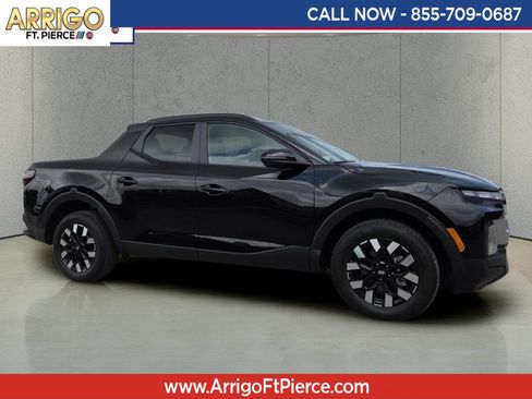 Used 2025 Hyundai Santa Cruz SEL FWD image 1