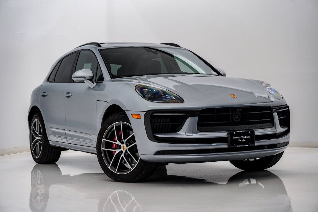 Certified 2026 Porsche Macan S AWD/4WD image 8