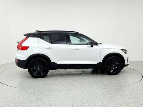 New 2026 Volvo XC40 B5 Ultra w/ Climate Package image 4