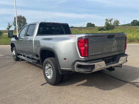 Used 2025 Chevrolet Silverado 3500 LT w/ All Star Edition AWD/4WD image 3