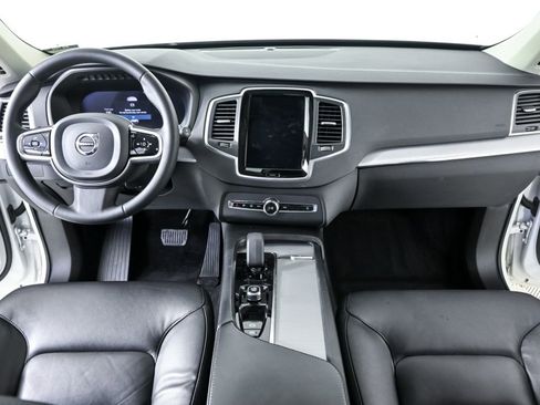 Used 2023 Volvo XC90 B5 Core AWD/4WD image 19