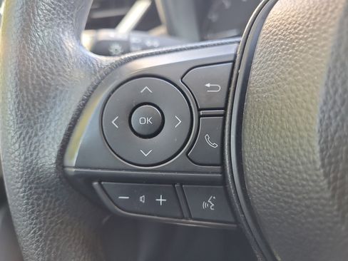 Certified 2025 Toyota Corolla LE image 27