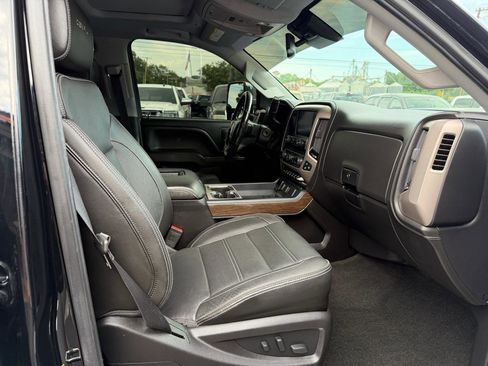Used 2017 GMC Sierra 3500 Denali w/ Duramax Plus Package AWD/4WD image 13